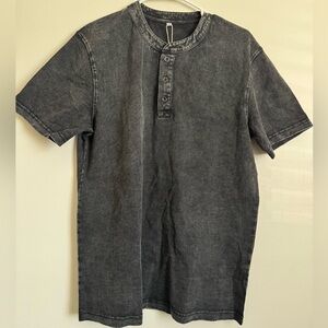 Men's Washed Short-Sleeve Button Henley Tee - Black